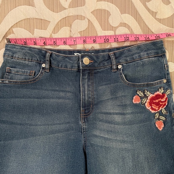 Roebuck & Co R1893 Floral Jean Denim Shorts Sz 12 - Picture 7 of 8